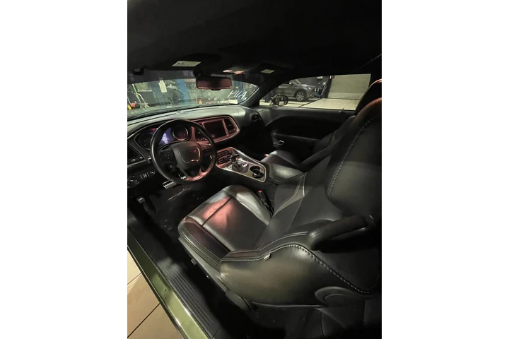 $29995 : Dodge Challenger SXT image 1