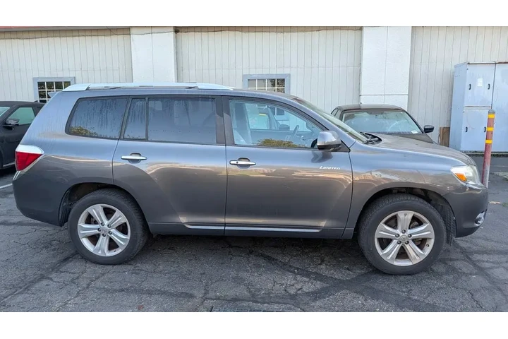 $12990 : 2010 Highlander Limited image 8