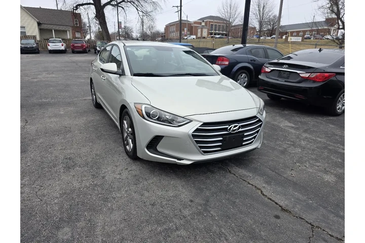 $5900 : 2017 Elantra Value Edition 6A image 4