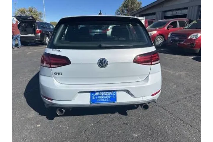 2018 Golf GTI SE image 5