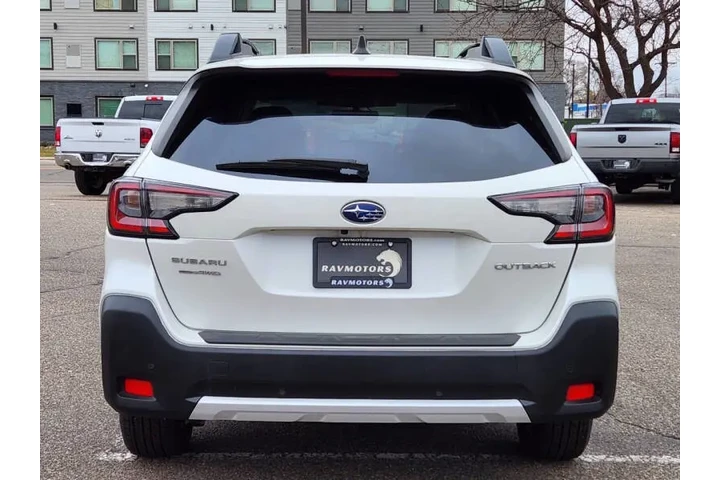 $22985 : 2023 Outback Limited image 10