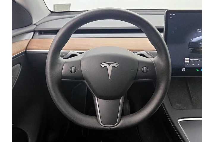 $36998 : Tesla Model Y 2023 AWD Long image 10