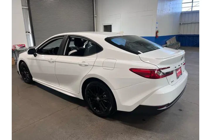 $29471 : Toyota Camry 2025 SE 4dr Sed image 5