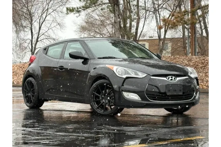 $7900 : 2017 Veloster Value Edition image 2