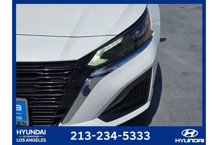 $25995 : Nissan Altima 2023 2.5 SR 4d image 8