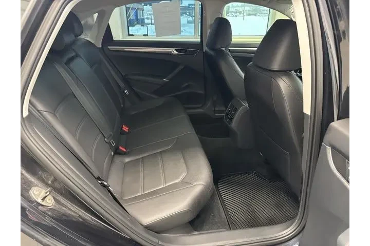 $10765 : Volkswagen Passat 2017 1.8T image 7