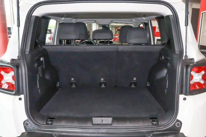 $15988 : 2020 Renegade Latitude FWD image 9