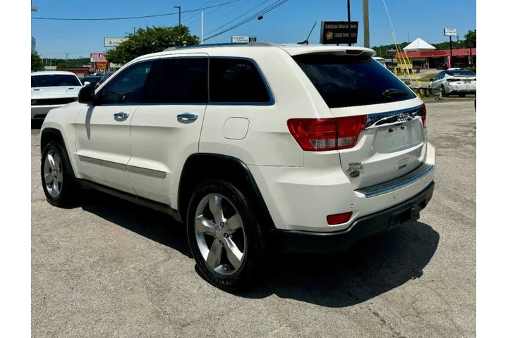 $6900 : 2011 Grand Cherokee Overland image 6