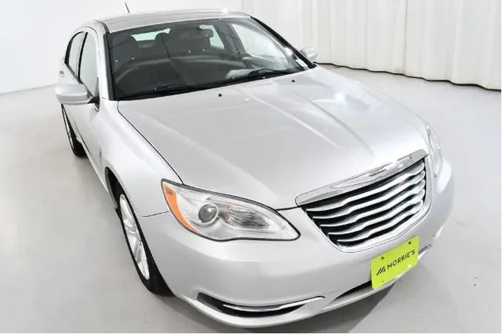 $6955 : Chrysler 200 2011 Touring 4d image 4