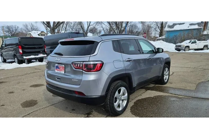 $10990 : 2019 Compass Latitude image 6