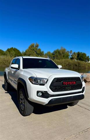 2021 TOYOTA TACOMA DOUBLE CAB image 2