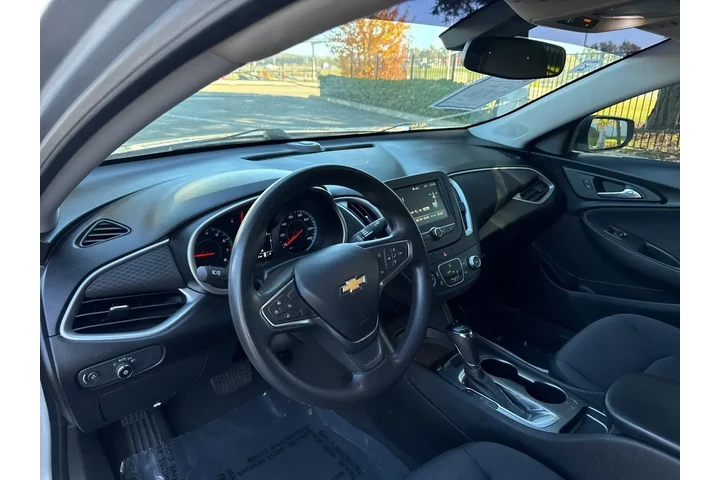 $9999 : Chevrolet Malibu 2018 LS 4dr image 9