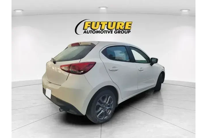$13969 : Toyota Yaris Hatchback 2020 image 3