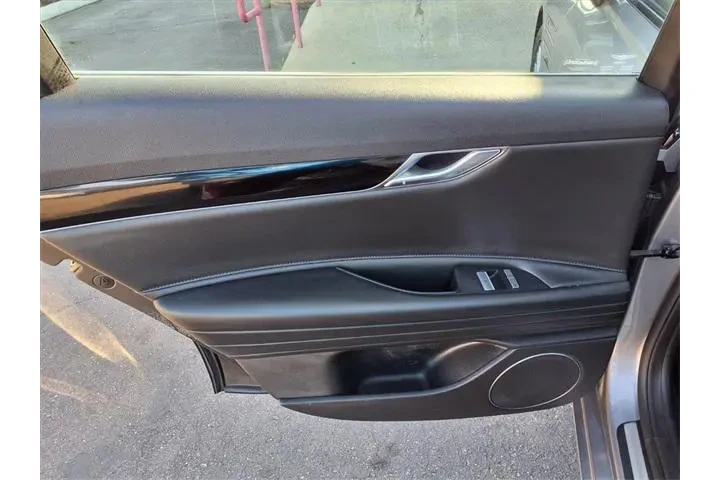 $27989 : Genesis G80 2023 AWD 2.5T 4d image 8