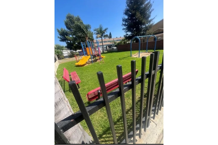 $1200 : RECAMARA EN RENTA image 10