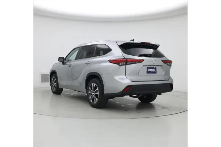 $38998 : Toyota Highlander 2023 XLE 4 image 2