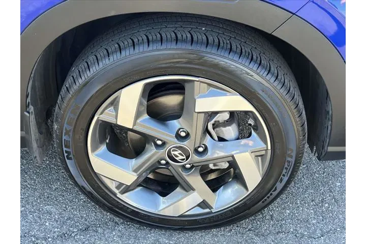 $19588 : Hyundai VENUE 2024 Limited 4 image 8