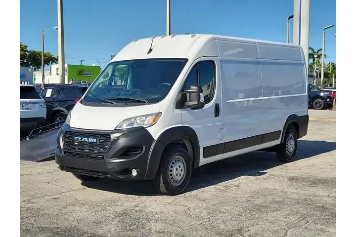 $34990 : Ram ProMaster 2024 Tradesman image 2