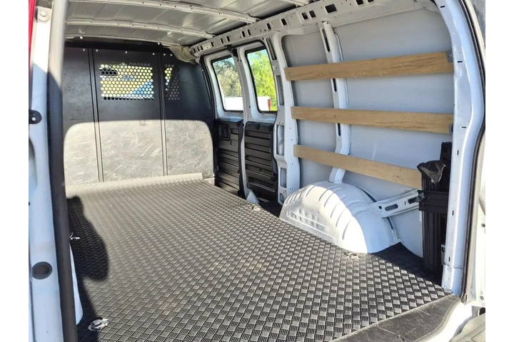 $33988 : GMC Savana 2024 2500 3dr Car image 8