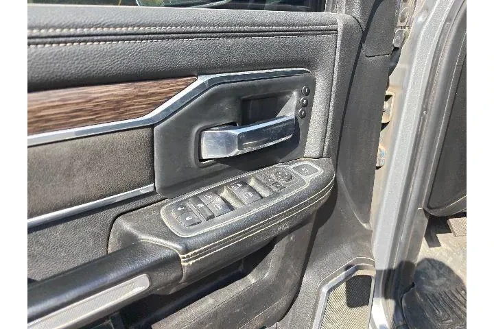 $34990 : Ram 2500 2019 4x4 Laramie 4d image 9