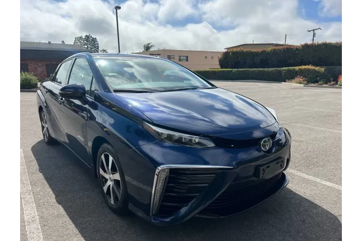 $10400 : 2017 Mirai image 5