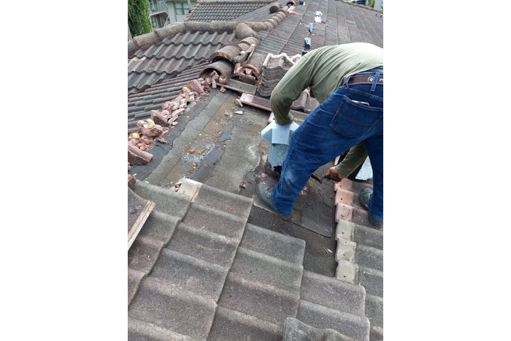 Bulls roofing image 2