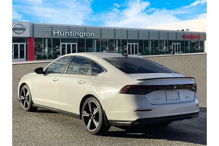 $22995 : Honda Accord Hybrid 2023 Spo image 8