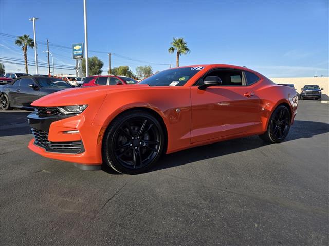 $38890 : Pre-Owned 2019 Camaro 1SS image 2