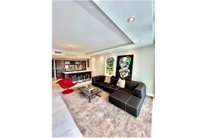 $5000 : Rental property with 1 bedro image 1