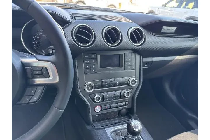 $17932 : Ford Mustang 2019 EcoBoost 2 image 8