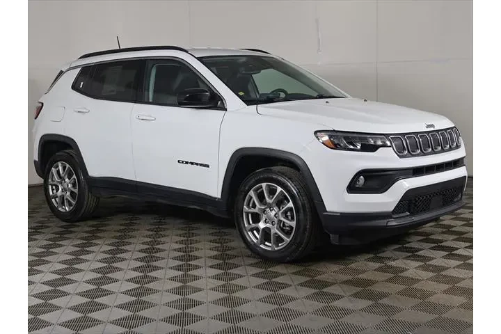 $18893 : Jeep Compass 2022 4x4 Latitu image 2