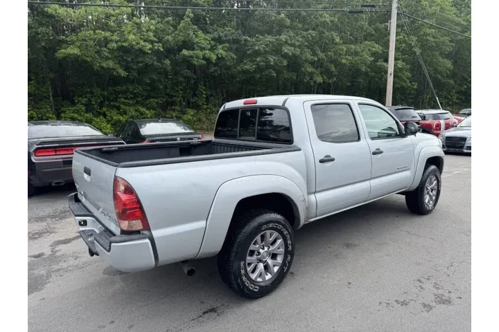 $7999 : 2006 Toyota Tacoma V6 image 5