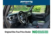 $23995 : Jeep Wrangler Unlimited 2020 thumbnail