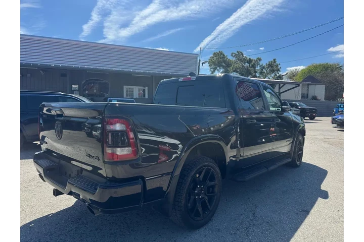2022 RAM 1500 Laramie Crew Ca image 3