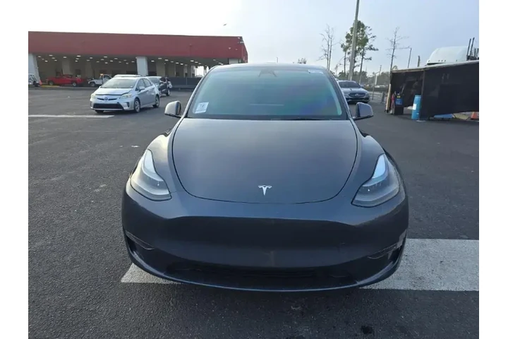 $29990 : Tesla Model Y 2023 AWD Perfo image 2