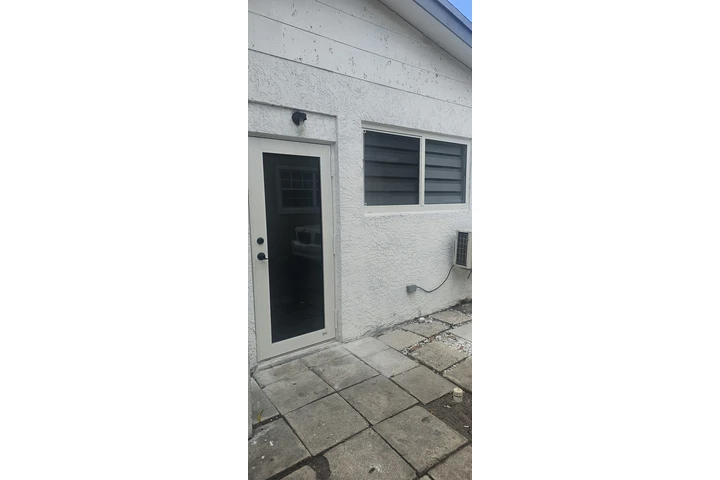 $1400 : Efficency image 2