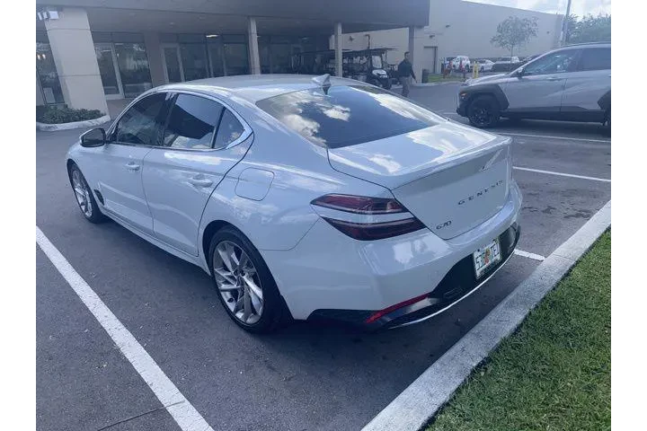 $23501 : Genesis G70 2022 2.0T 4dr Se image 5