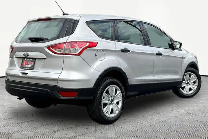 $10603 : Ford Escape 2015 S 4dr SUV image 6