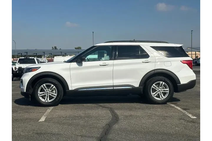 $31690 : Ford Explorer 2022 AWD XLT 4 image 7