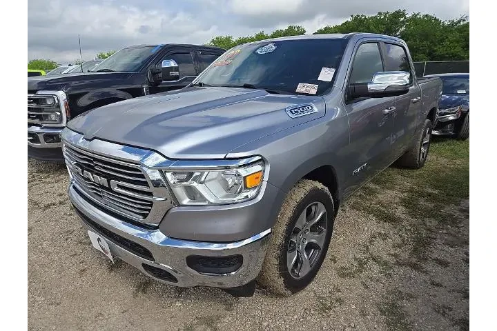 $35883 : Ram 1500 2023 4x4 Laramie 4d image 1