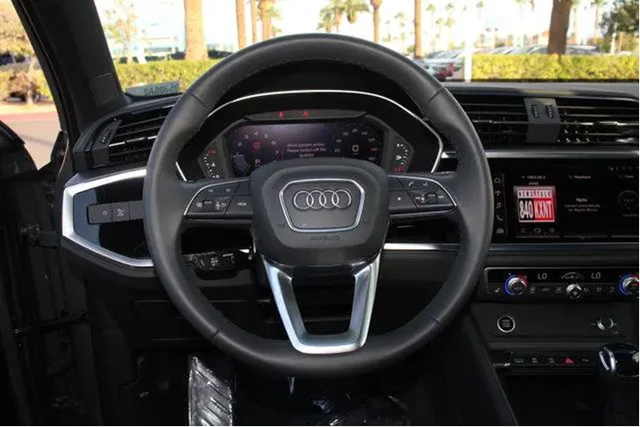 $36148 : Audi Q3 2025 AWD quattro S l image 4