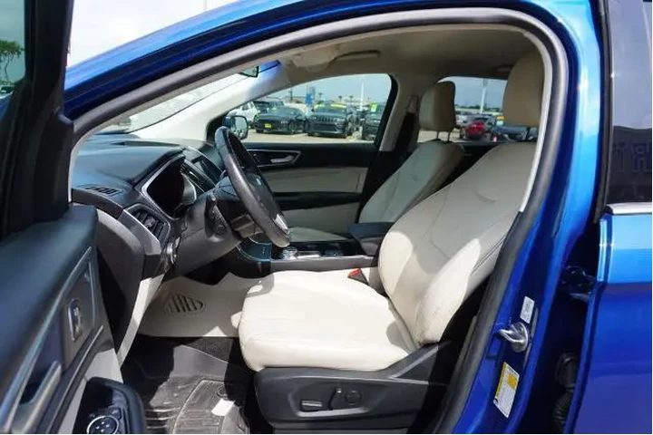 $19225 : Ford Edge 2020 Titanium 4dr image 7