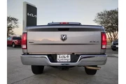 $33988 : Ram 1500 Classic 2023 4x4 SL thumbnail