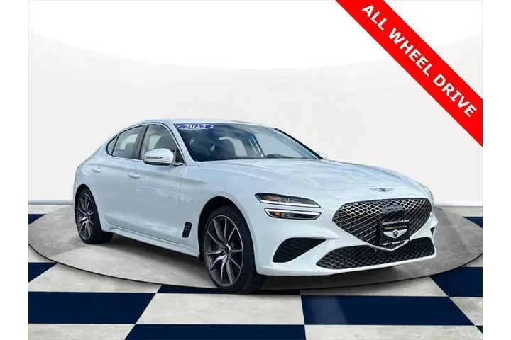 $35995 : Genesis G70 2025 2.5T Standa image 1