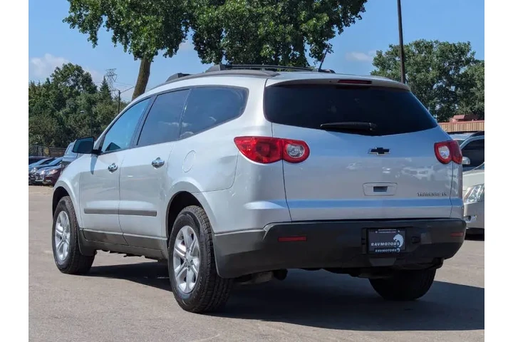 $4995 : 2012 Traverse LS image 7