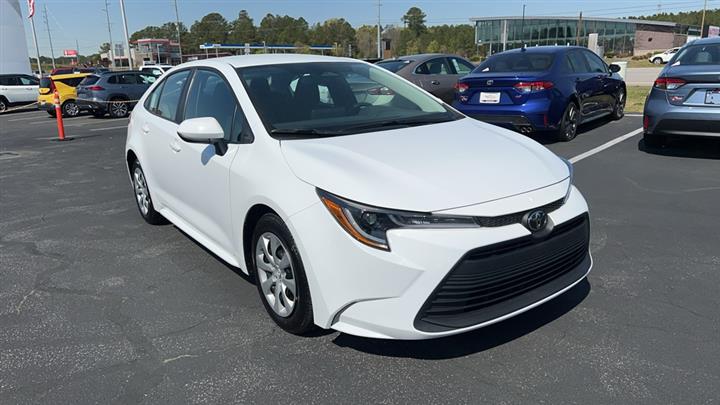 $20190 : PRE-OWNED 2023 TOYOTA COROLLA image 1
