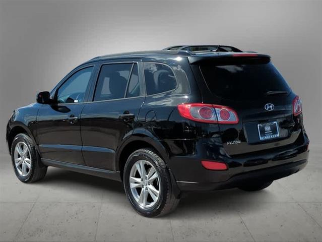 $6990 : Pre-Owned 2011 Hyundai Santa image 3