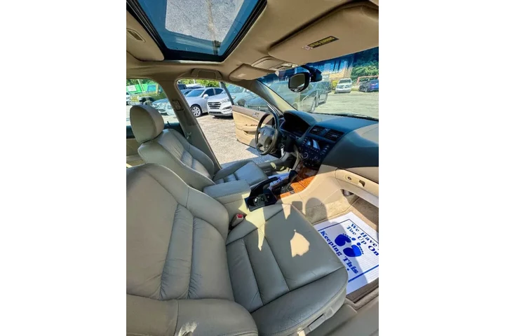 $5200 : 2005 Accord EX V-6 image 8
