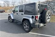 $29435 : PRE-OWNED 2018 JEEP WRANGLER thumbnail