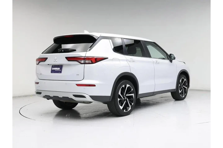 $26998 : Mitsubishi Outlander 2024 SE image 8